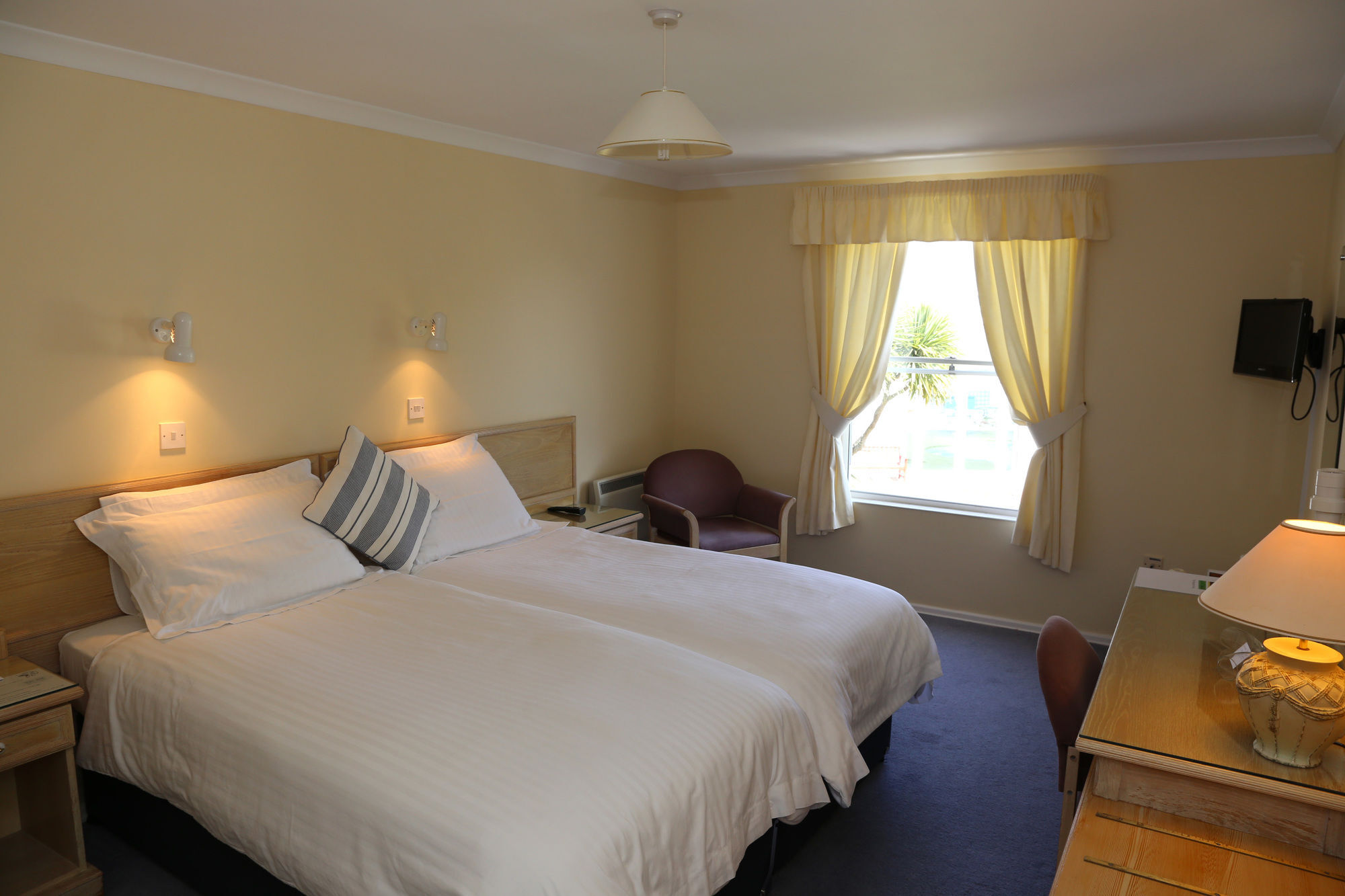 Beausite Hotel Grouville Ngoại thất bức ảnh